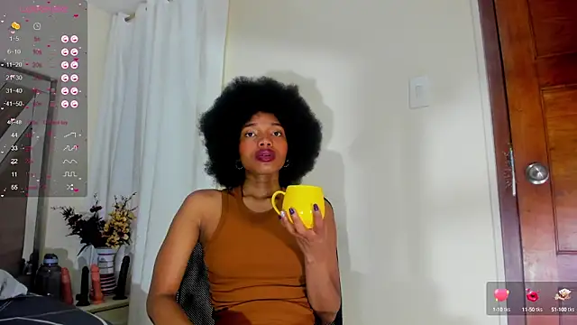 Snapshot of sara_williams01 chatting on January 30, 1:21 pm sara williams01 online show from January 30, 1:21 pm