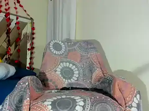 Snapshot of sara_williams01 chatting on February 11, 4:13 pm sara williams01 online show from February 11, 4:13 pm