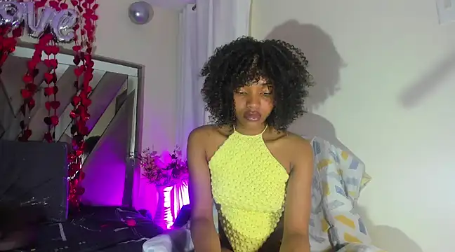 Snapshot of sara_williams01 chatting on February 23, 12:59 pm sara williams01 online show from February 23, 12:59 pm