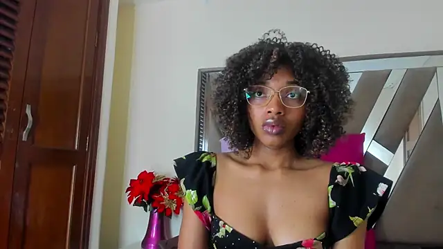 Snapshot of sara_williams01 chatting on March 17, 1:08 pm sara williams01 online show from March 17, 1:08 pm