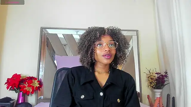 Snapshot of sara_williams01 chatting on March 21, 1:01 pm sara williams01 online show from March 21, 1:01 pm