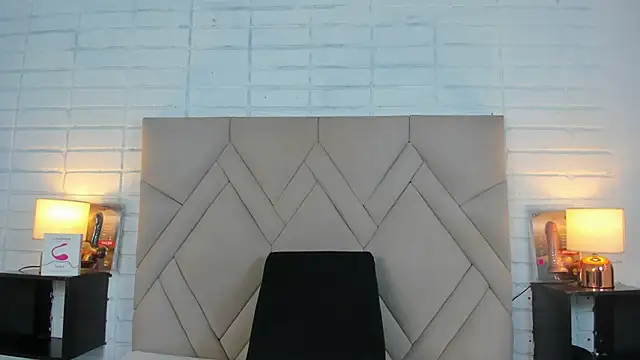 Isis Osman online show from March 13, 10:10 pm