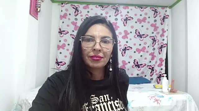 anybellucci43 online show from January 22, 3:31 am