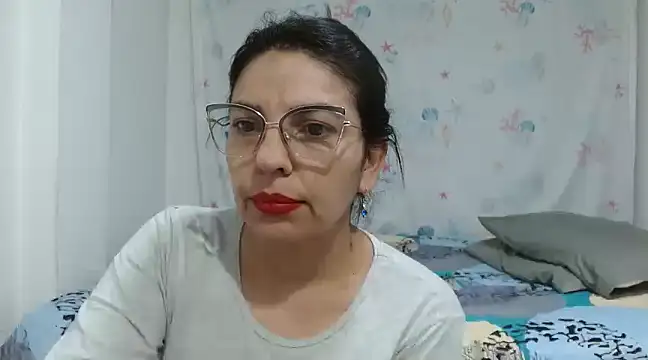 anybellucci43 online show from March 22, 4:03 am