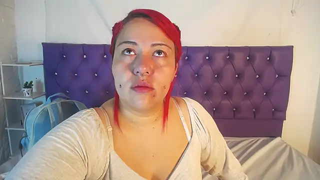 Bruja  Scarlata online show from February 6, 11:10 am