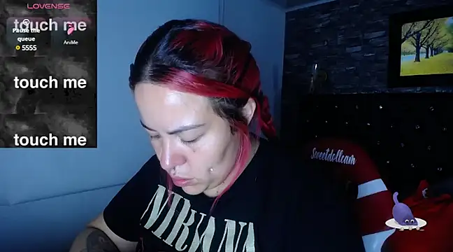 Bruja  Scarlata online show from March 18, 11:30 am