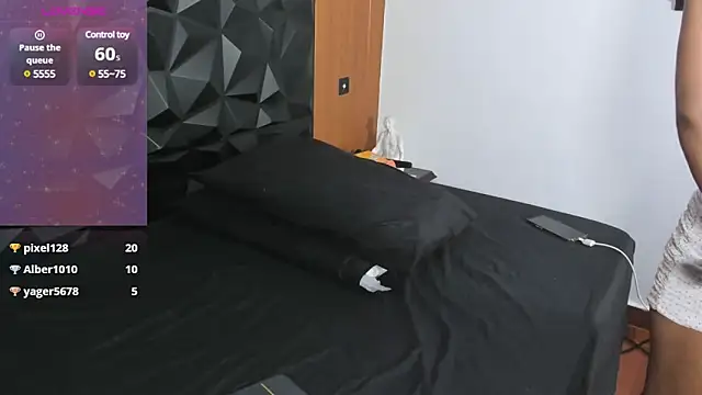 Wendy Marchall online show from February 4, 2:07 am