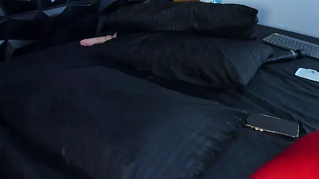 Wendy Marchall online show from February 7, 7:27 pm