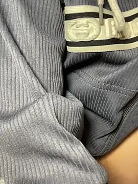 Boi Boi2x online show from December 18, 2:10 am