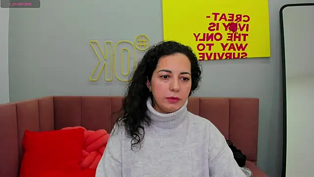 Linda Insatiable online show from November 7, 1:27 am