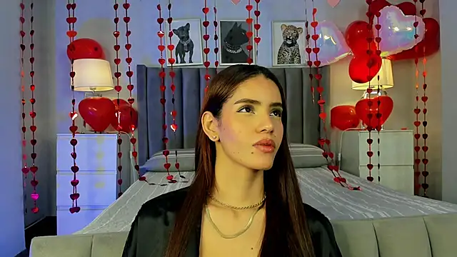 Snapshot of Madie__collins chatting on February 8, 3:10 pm Madie collins online show from February 8, 3:10 pm