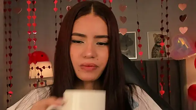 Snapshot of Madie__collins chatting on February 12, 11:40 am Madie collins online show from February 12, 11:40 am