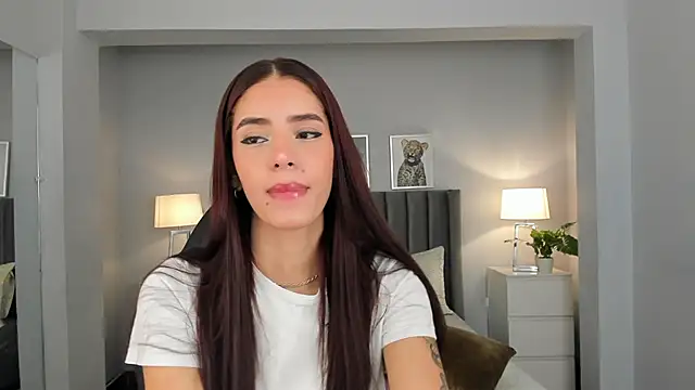 Snapshot of Madie__collins chatting on February 19, 10:56 am Madie collins online show from February 19, 10:56 am