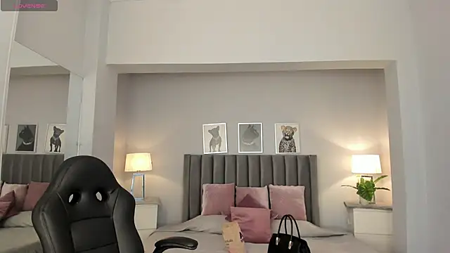 Snapshot of Madie__collins chatting on February 26, 11:09 am Madie collins online show from February 26, 11:09 am