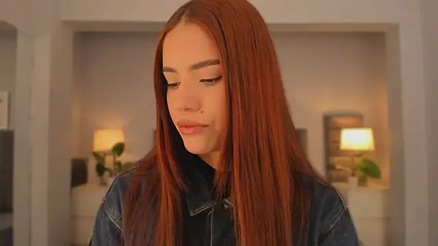 Snapshot of Madie__collins chatting on September 28, 9:47 am Madie collins online show from September 28, 9:47 am