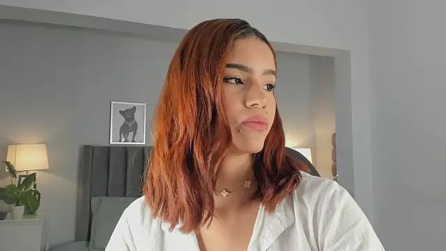 Snapshot of Madie__collins chatting on November 17, 12:11 pm Madie collins online show from November 17, 12:11 pm