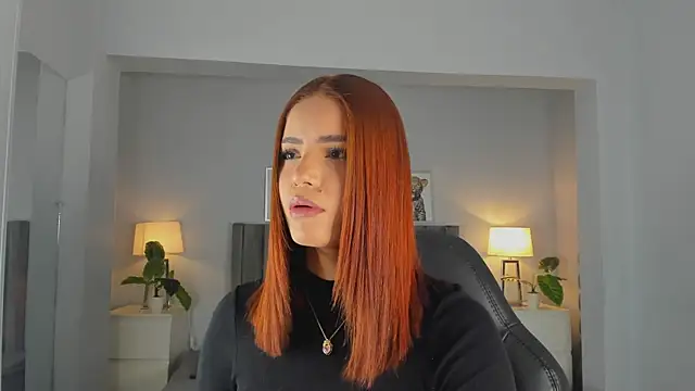 Snapshot of Madie__collins chatting on December 5, 11:41 am Madie collins online show from December 5, 11:41 am