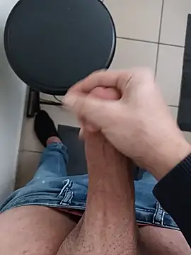 casper0303 online show from December 17, 9:17 am