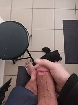 casper0303 online show from March 10, 9:32 am