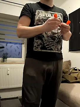 OdinWolf1990 online show from February 20, 5:44 am