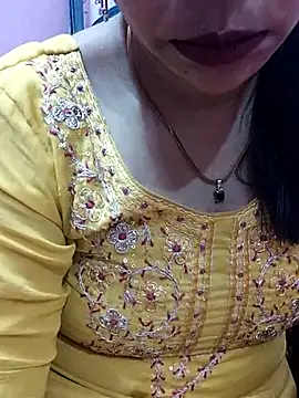 Urmila bhabhii online show from March 8, 4:39 pm