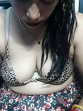 Urmila bhabhii online show from November 5, 3:39 am