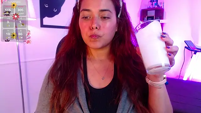 VictoriaMontero30000 online show from March 12, 4:08 am