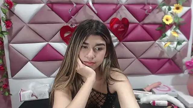 NahomiConnor  online show from February 13, 4:17 pm