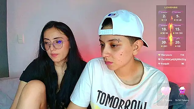 Snapshot of aron_wi chatting on December 13, 6:53 am aron wi online show from December 13, 6:53 am