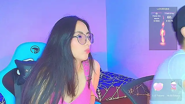 Snapshot of aron_wi chatting on December 28, 9:40 pm aron wi online show from December 28, 9:40 pm