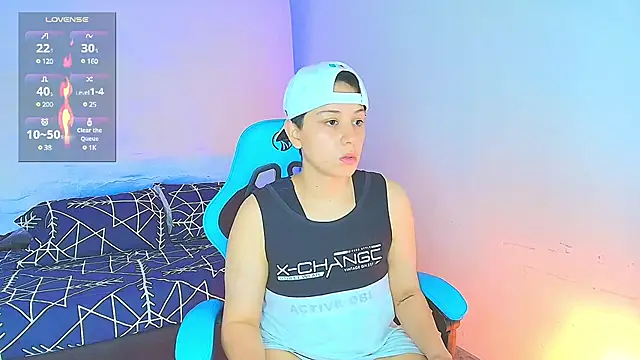 Snapshot of aron_wi chatting on December 30, 9:19 pm aron wi online show from December 30, 9:19 pm