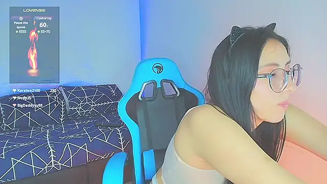 Snapshot of aron_wi chatting on December 31, 4:27 am aron wi online show from December 31, 4:27 am