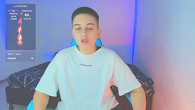 Snapshot of aron_wi chatting on January 3, 1:59 am aron wi online show from January 3, 1:59 am