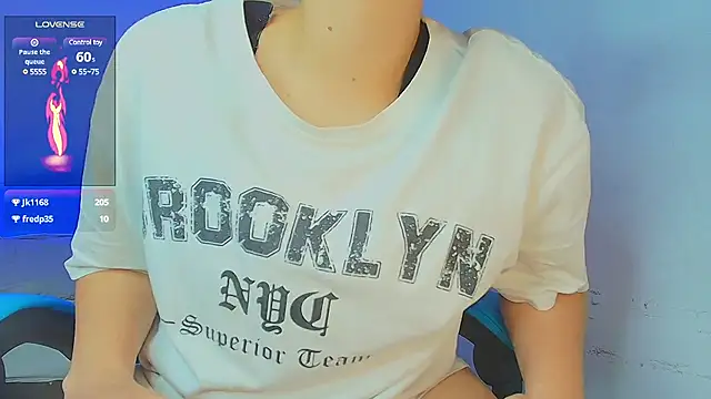 Snapshot of aron_wi chatting on January 13, 2:07 am aron wi online show from January 13, 2:07 am