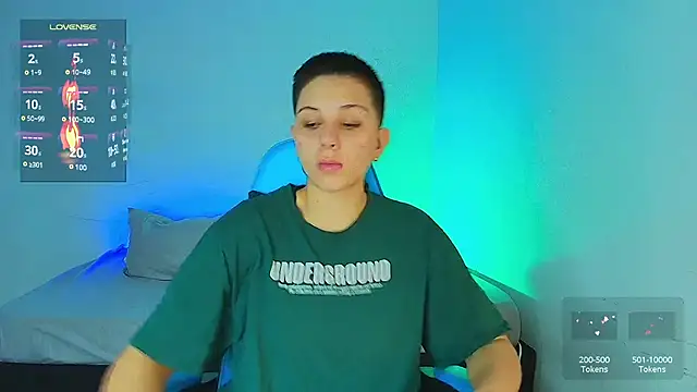 Snapshot of aron_wi chatting on January 17, 11:17 am aron wi online show from January 17, 11:17 am