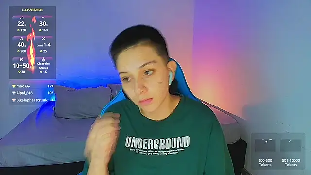 Snapshot of aron_wi chatting on January 17, 2:50 pm aron wi online show from January 17, 2:50 pm