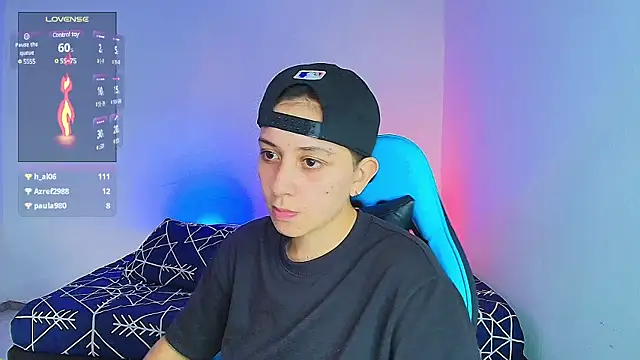 Snapshot of aron_wi chatting on January 29, 9:17 pm aron wi online show from January 29, 9:17 pm