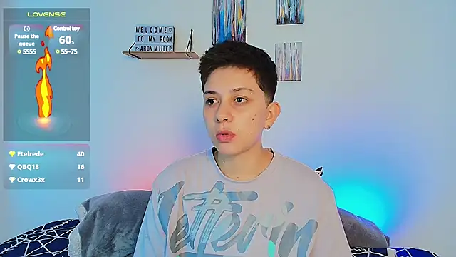 Snapshot of aron_wi chatting on March 10, 12:15 pm aron wi online show from March 10, 12:15 pm