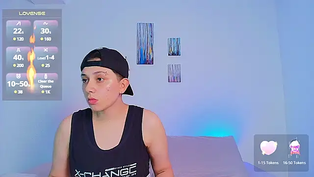 Snapshot of aron_wi chatting on March 19, 3:09 am aron wi online show from March 19, 3:09 am