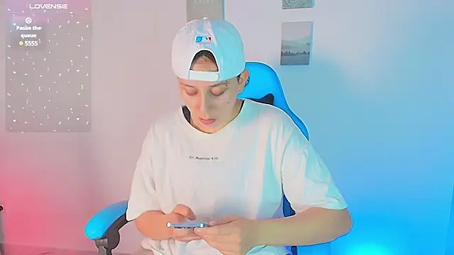 Snapshot of aron_wi chatting on March 19, 11:03 pm aron wi online show from March 19, 11:03 pm