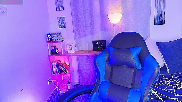 Snapshot of aron_wi chatting on November 20, 10:15 am aron wi online show from November 20, 10:15 am