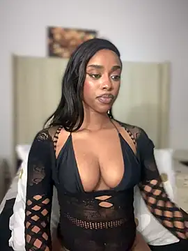 BhadBhad Kitty online show from October 4, 7:01 pm