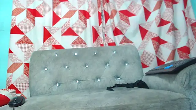 Snapshot of black30cmdick chatting on January 13, 5:12 pm black30cmdick online show from January 13, 5:12 pm