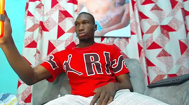 Snapshot of black30cmdick chatting on February 18, 2:38 pm black30cmdick online show from February 18, 2:38 pm