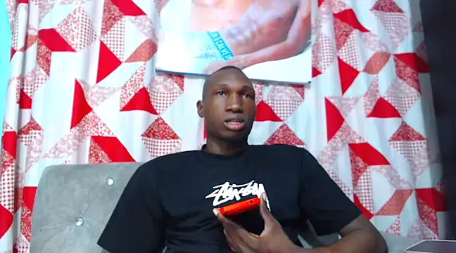 Snapshot of black30cmdick chatting on March 16, 10:09 pm black30cmdick online show from March 16, 10:09 pm