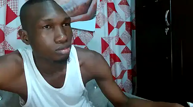 Snapshot of black30cmdick chatting on March 18, 8:15 pm black30cmdick online show from March 18, 8:15 pm