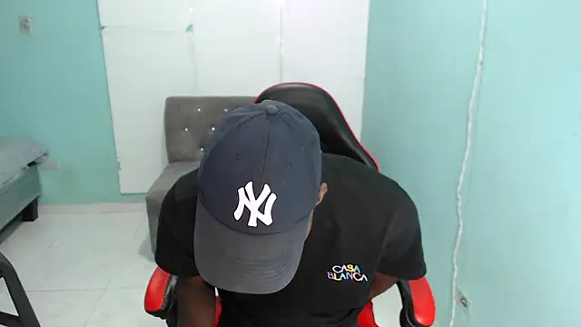 Snapshot of black30cmdick chatting on November 25, 5:29 am black30cmdick online show from November 25, 5:29 am