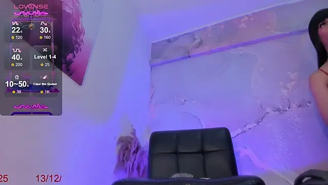 Snapshot of Dani_Sweet_Ts chatting on December 14, 12:05 am Dani Sweet Ts online show from December 14, 12:05 am