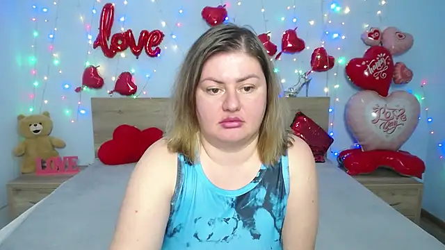 ZannaDreil online show from March 1, 7:30 am