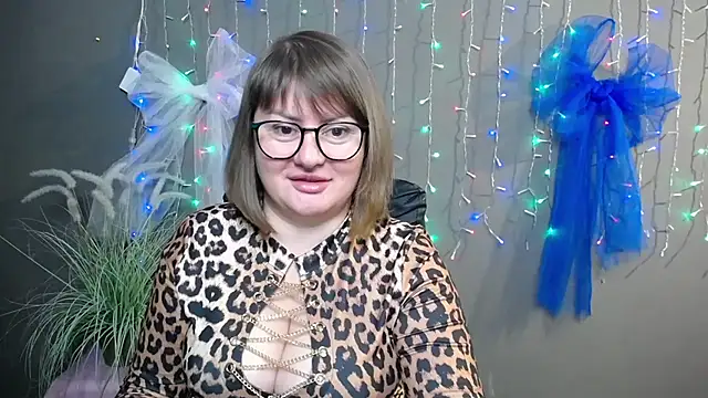 ZannaDreil online show from November 7, 7:03 pm